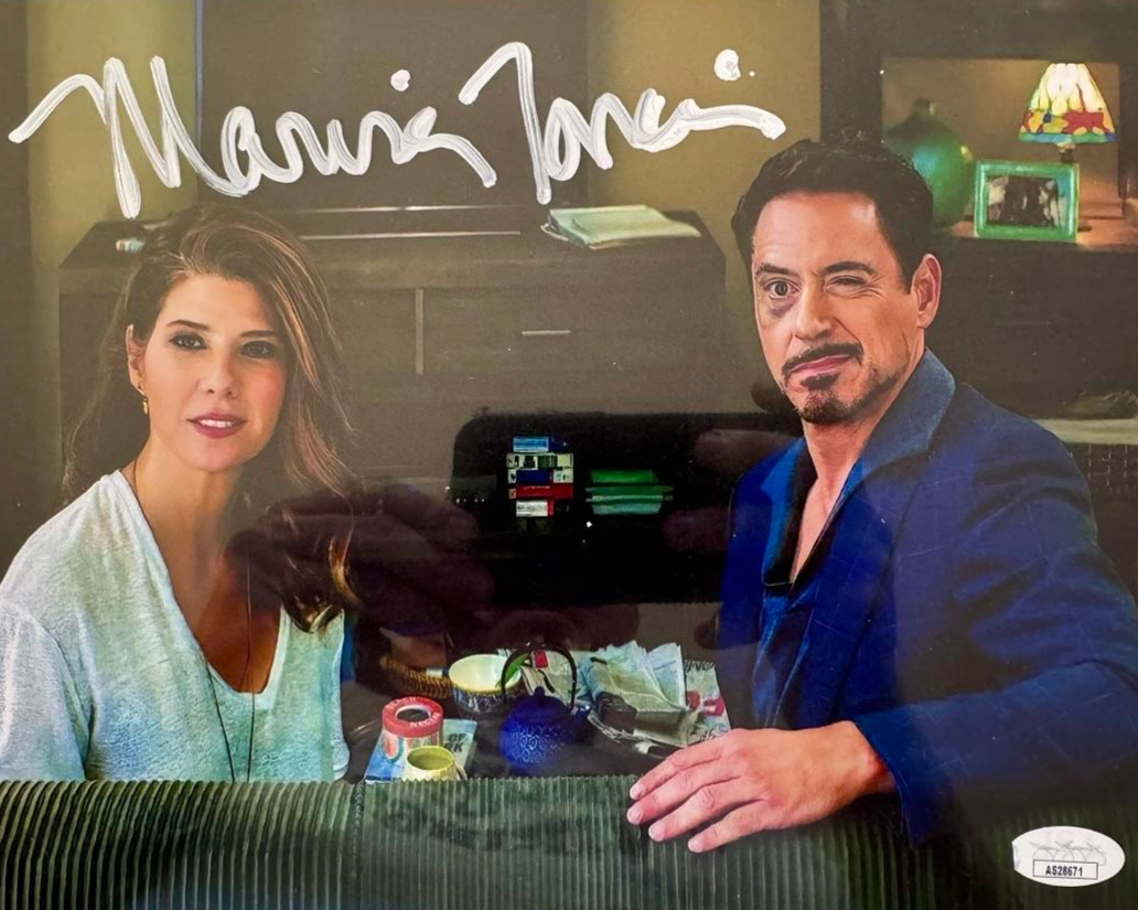 Marisa Tomei Signed 8x10 Photo (Avengers Civil War) - JSA COA